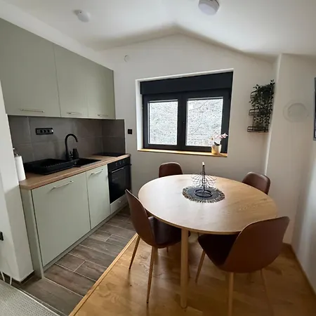 Apartment Green Lägenhet